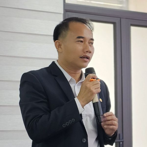 Dr. Oudone Sychalern